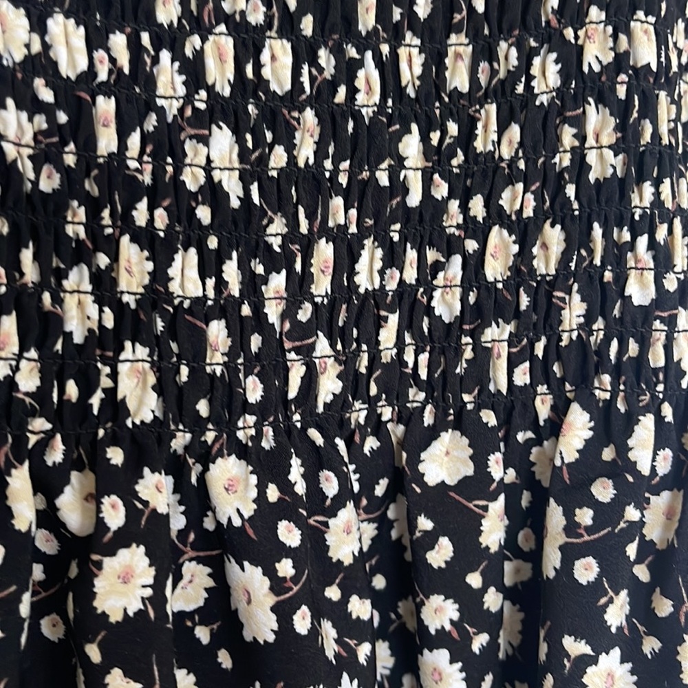 Beautiful top! - Picture 2 of 2